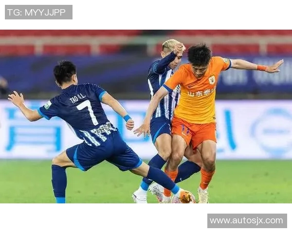 刘洋精彩补射助力山东泰山逆转胜利展现球队团结拼搏精神