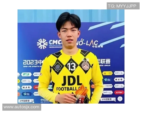 王博豪精彩远射助力邓伯什球队逆转胜利展现绝佳状态