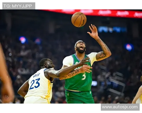 湖人队完成地震级交易，签下顶级球星揭开新篇章