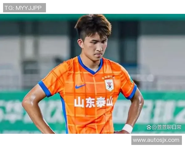 彭啸勇敢出击化解危机展现领导风范与团队团结精神