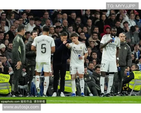 皇家马德里主力中场受伤:影响几何,替补如何接力? 皇家马德里主力中场受伤:影响几何,替补如何接力?